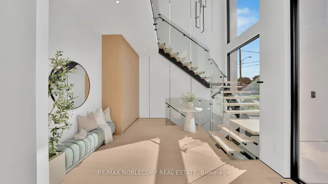 Additional image 2 of 16 Deevale Rd