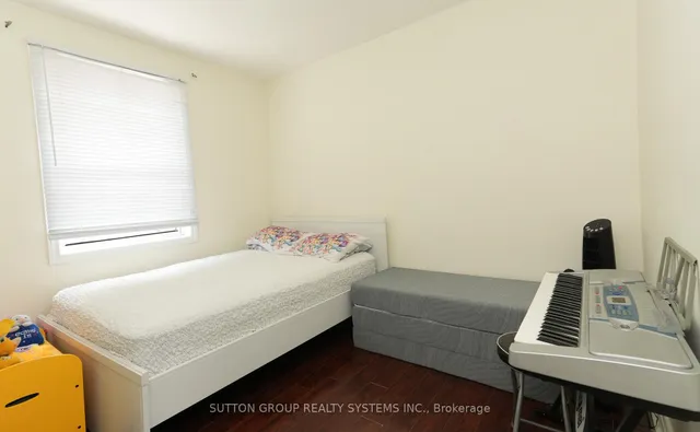 Additional image 12 of 30 Silvercrest Ave