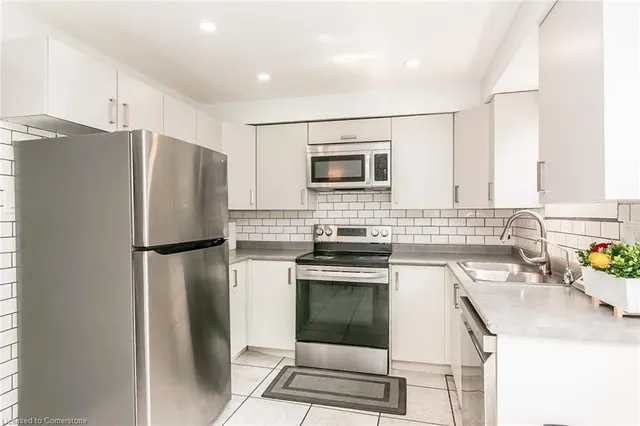 Additional image 12 of 223 Pioneer Dr Unit J62