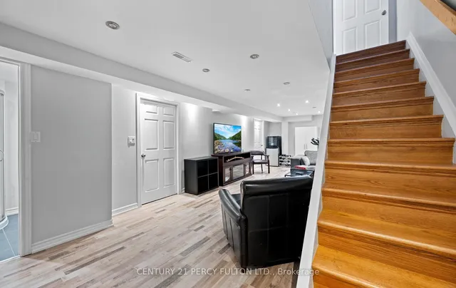 Additional image 37 of 57 Golden Appleway Unit 111