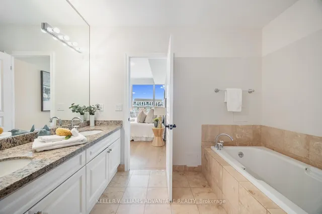 Additional image 37 of 2662 Bloor St Unit 904