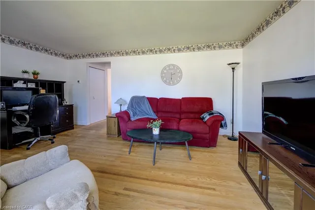 Additional image 11 of 73 Overlea Dr