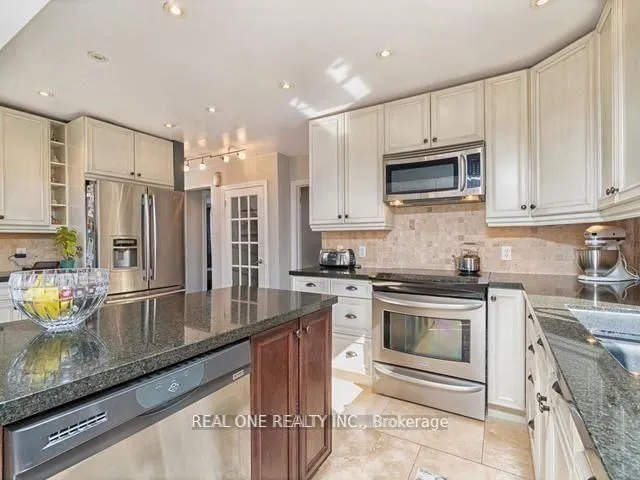 Additional image 7 of 34 Vassar Dr