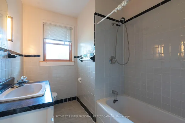 Additional image 14 of 17 Ayre Pt
