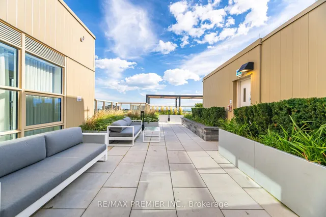 Additional image 27 of 1787 St. Clair Ave Unit 311