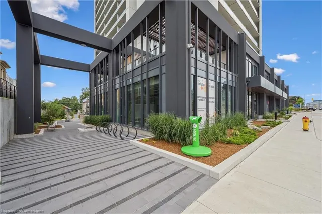 Additional image 2 of 741 King St Unit 501