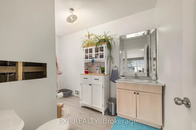 Additional image 26 of 50 Queen St