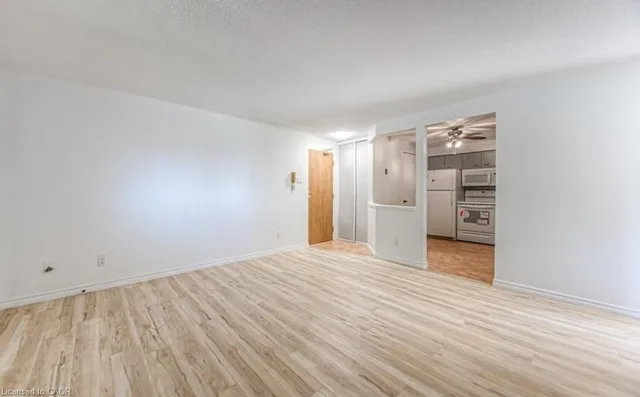 Additional image 8 of 565 Greenfield Ave Unit 703