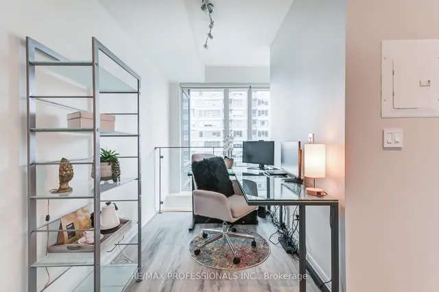 Additional image 31 of 55 East Liberty St Unit 1210