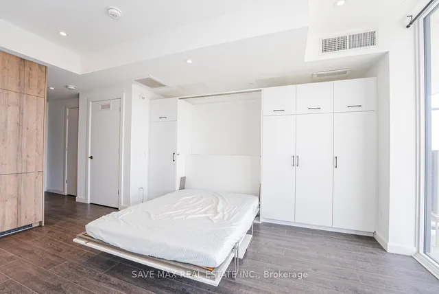 Additional image 14 of 741 King St Unit 411