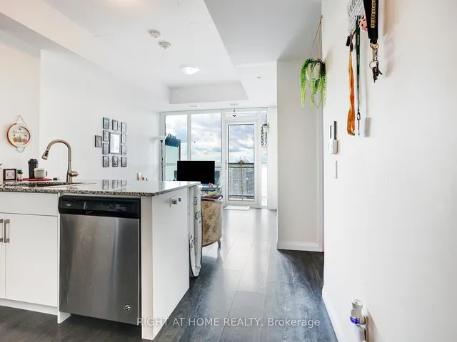 Additional image 27 of 60 Charles St Unit 1804