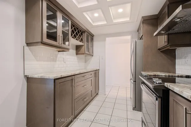 Additional image 11 of 2045 Lake Shore Blvd Unit 1102