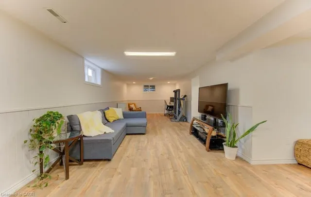 Additional image 28 of 152 Pinedale Dr