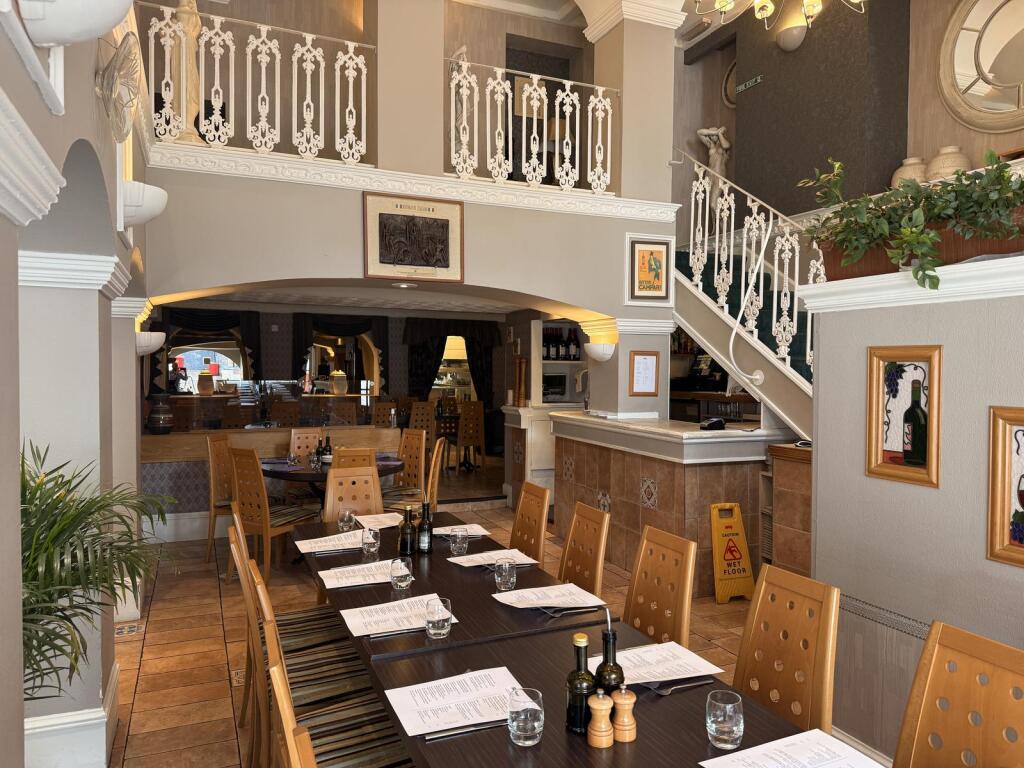 Additional image 2 of Poldino's Ristorante Pizzeria, 7 Little Belmont Street, Aberdeen, AB10 1JG