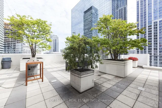 Additional image 33 of 801 Bay St Unit 1606