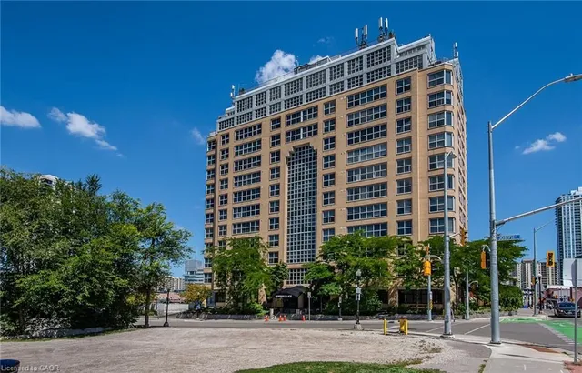 150 Queen St Unit 1005