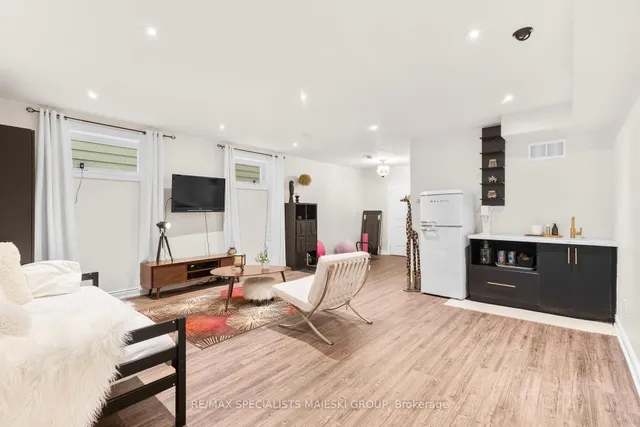 Additional image 36 of 87 Lake Cres