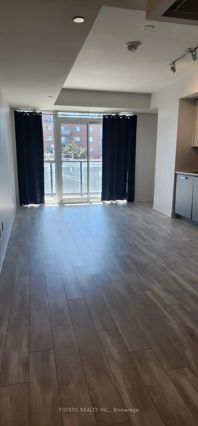 Additional image 15 of 1630 Queen St Unit 314