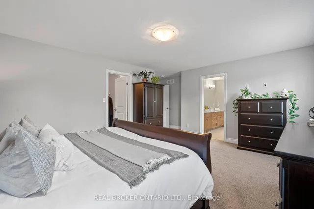 Additional image 23 of 70 Pioneer Tower Rd