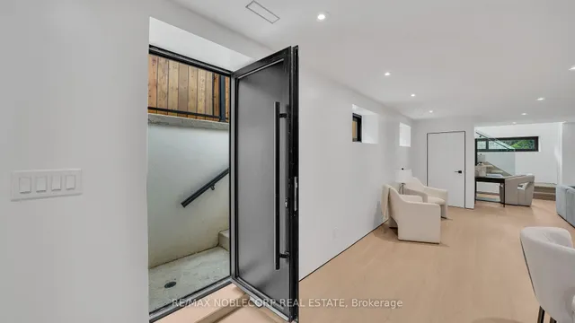 Additional image 43 of 16 Deevale Rd