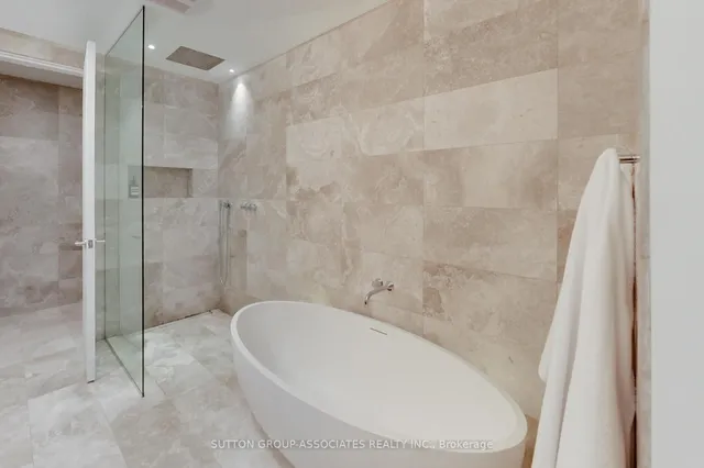 Additional image 40 of 83 Pinewood Ave