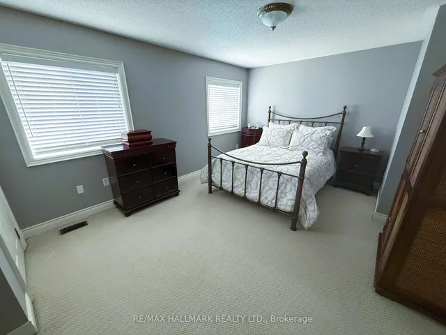 Additional image 17 of 215 Queenslea Ave