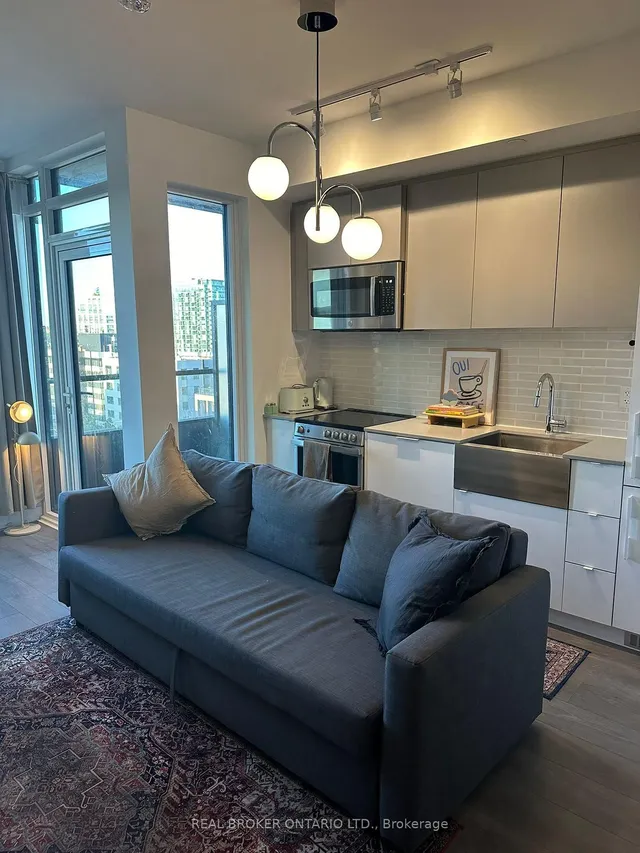 Additional image 7 of 270 Dufferin St Unit 820