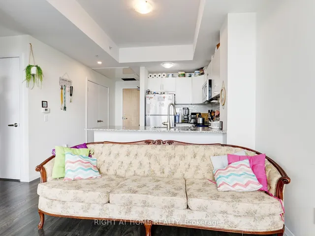 Additional image 28 of 60 Charles St Unit 1804