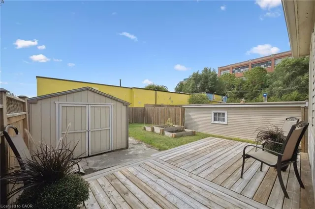 Additional image 32 of 123 Strange St