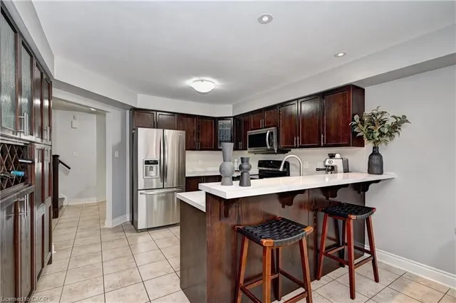 Additional image 7 of 72 Helena Feasby St