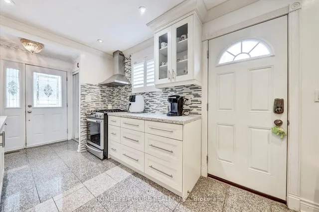 Additional image 32 of 18 Hutcherson Sq