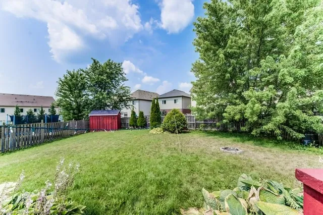 Additional image 46 of 220 Lemon Grass Cres