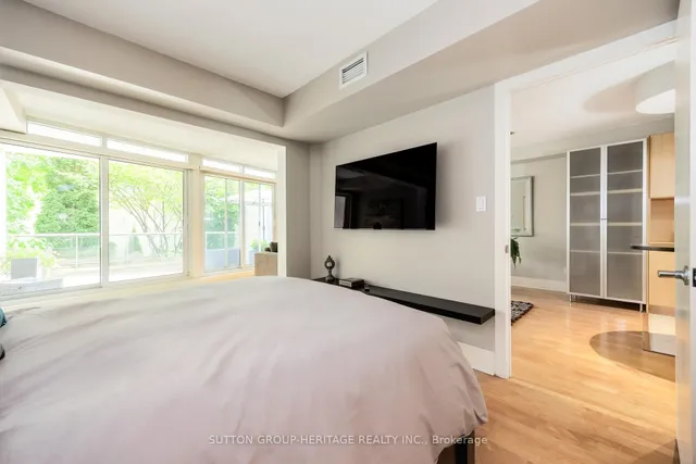 Additional image 26 of 550 Queens Quay Unit 126