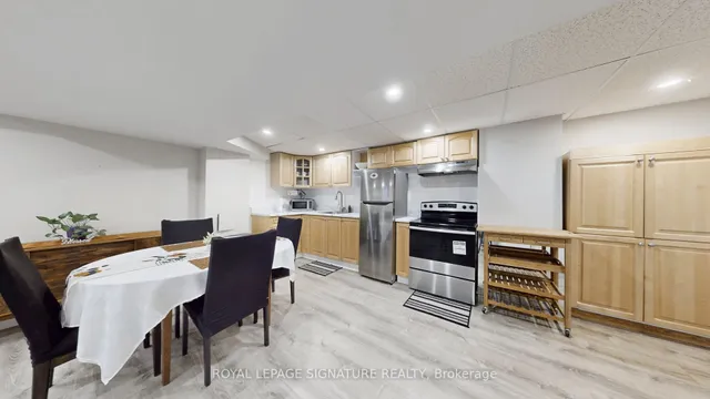 Additional image 15 of 26 Holmbush Cres