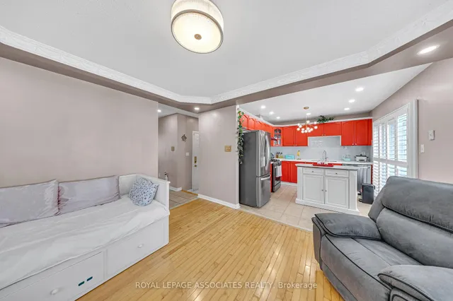 Additional image 24 of 41 Pinoak St