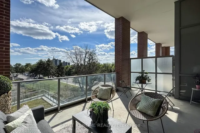 Additional image 29 of 36 Forest Manor Rd Unit 103