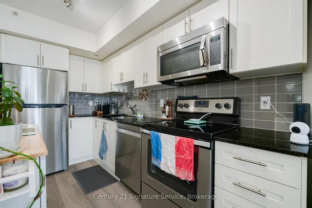 Additional image 11 of 3520 Danforth Ave Unit 609