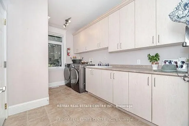 Additional image 33 of 86 Canters Clse