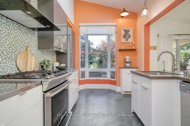 Additional image 16 of 24 Lyncroft Dr