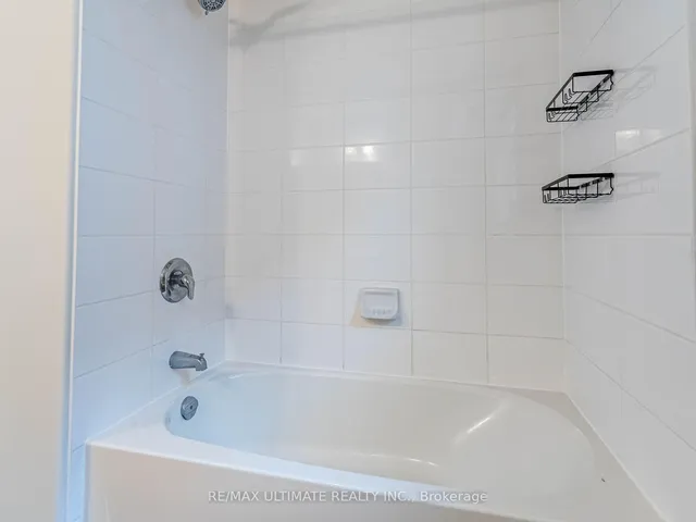 Additional image 29 of 621 Thomas Slee Dr