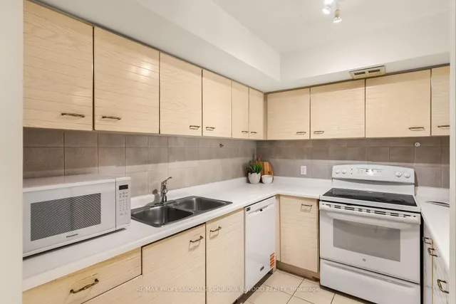 Additional image 5 of 25 The Esplanade Unit 502