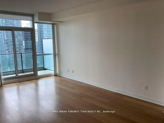 Additional image 3 of 33 Bay St Unit 3901