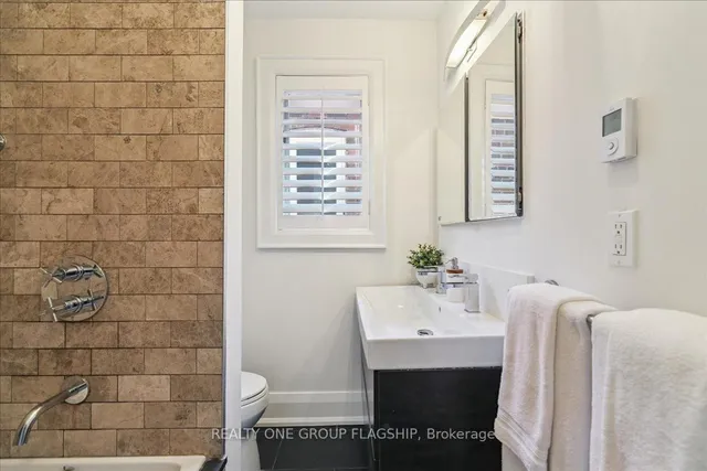 Additional image 34 of 466 St Clements Ave