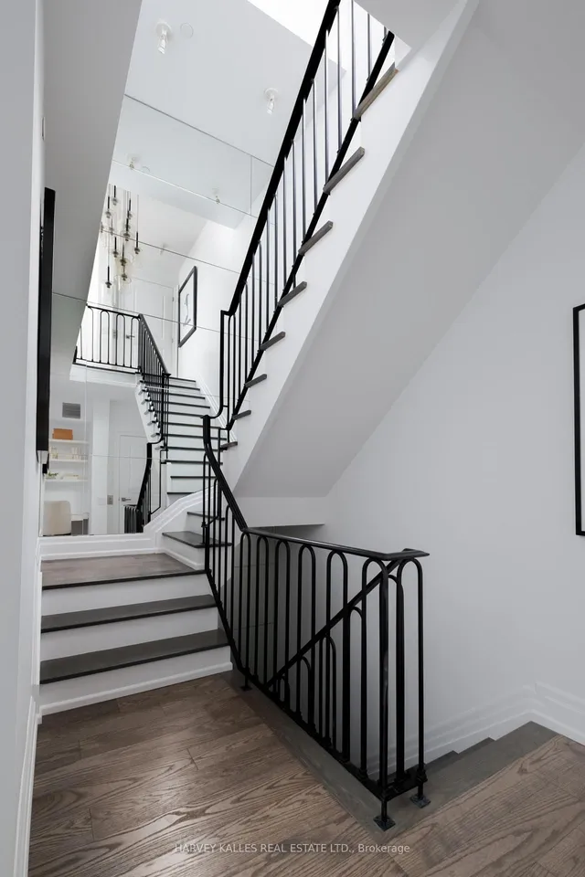 Additional image 24 of 127 Pears Ave