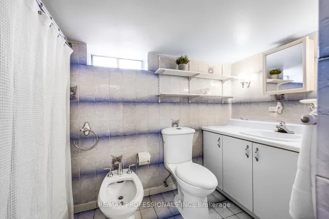 Additional image 23 of 1197 Dufferin St