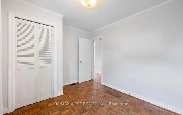 Additional image 20 of 6 Robindale Ave