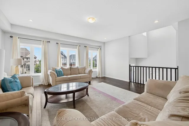 Additional image 9 of 326 Moorlands Cres