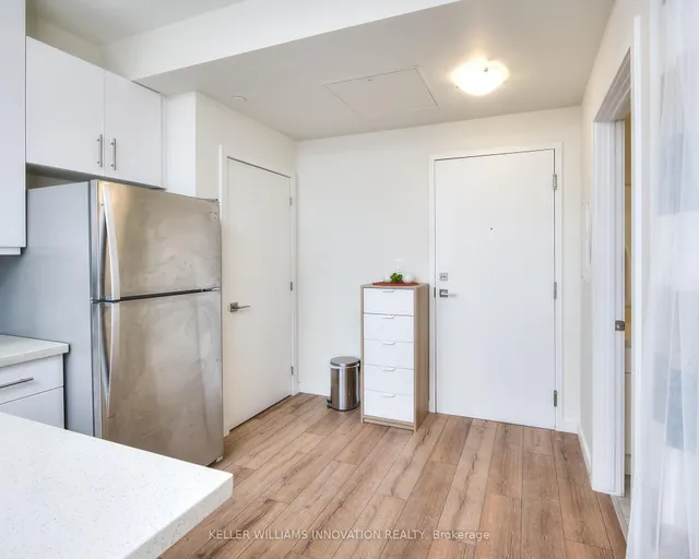 Additional image 3 of 690 King St Unit 622