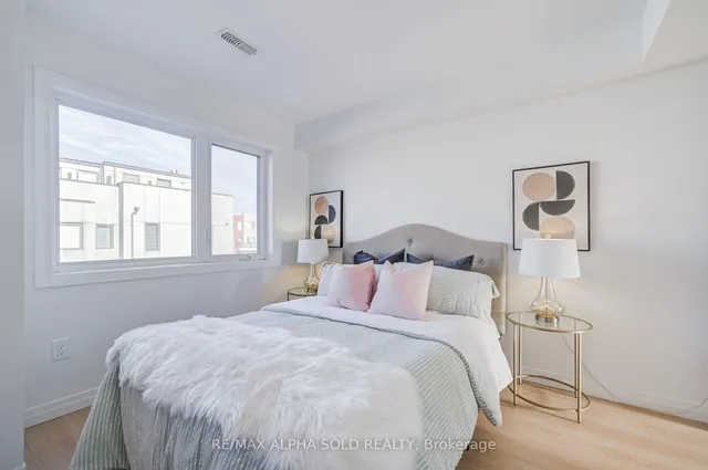 Additional image 33 of 45 Thomas Mulholland Dr Unit 3