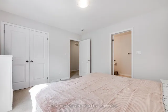 Additional image 30 of 326 Moorlands Cres